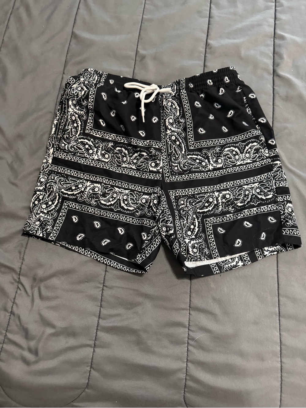 Black Bandana Print Shorts Mens Small Paisley Drawstring Swim Trunks